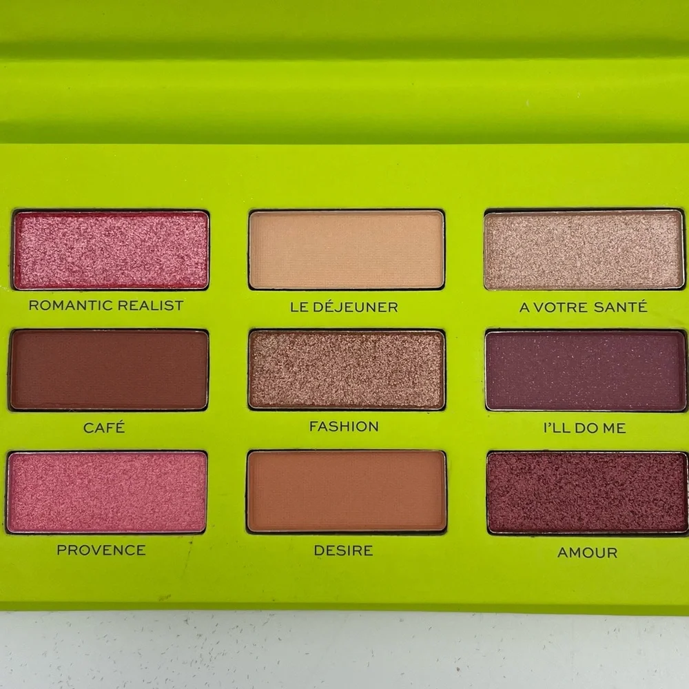 Emily in Paris Eyeshadow Palette NWT - Picture 2 of 4